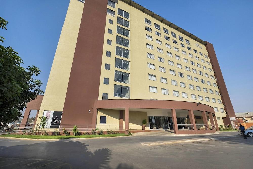 Protea Hotel By Marriott Lusaka Exterior photo